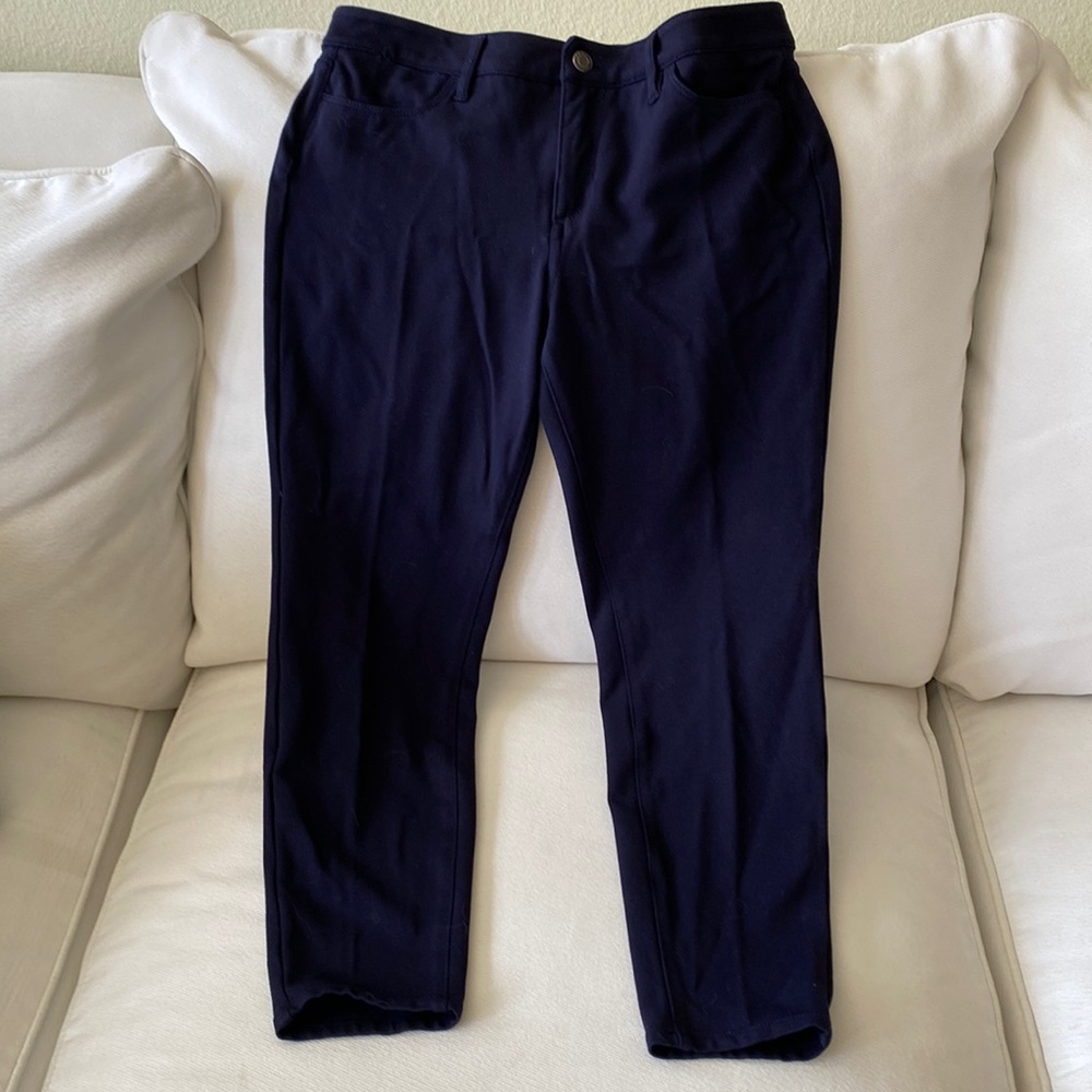 Talbots navy blue crop pant. Size 4P